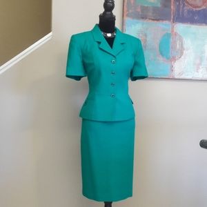 Vintage Amber Stone/ Green/ 2Pc. Skirt Suit